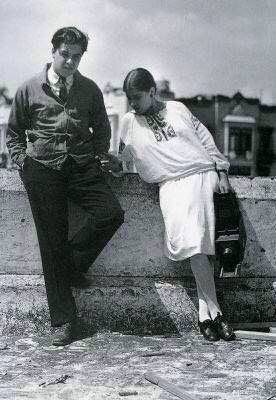Tina Modotti e Miguel Covarrubias, Messico, 1924, foto di Edward Weston