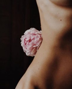 Marguerite Duras scrittori francia cctm a noi piace leggere fiore