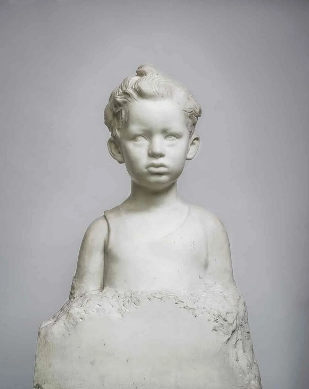 Arturo Dazzi Busto di bambino, Bust of a Child scultura marmo art cctm a noi piace leggere marble