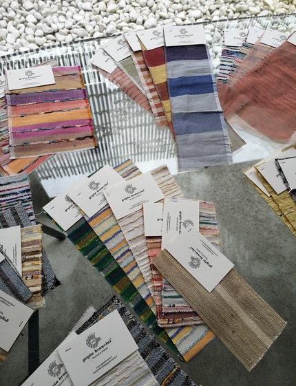 tessuti d’Arte – Gegia Bronzini made in italy cctm a noi piace leggere Tessile Officina Carimate cctm a noi piace leggere