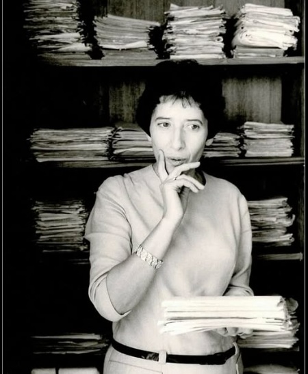 Giovanna Bemporad A una rosa poesia Esercizi einaudi cctm a noi piace leggere