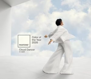 PANTONE 2026 Cloud Dancer 11-4201 color of the year bianco cctm a noi piace leggere
