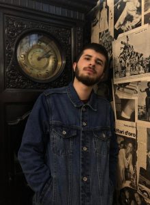 Lorenzo Pataro (Italia) poesia cenere incendio baci vento cctm a noi piace leggere