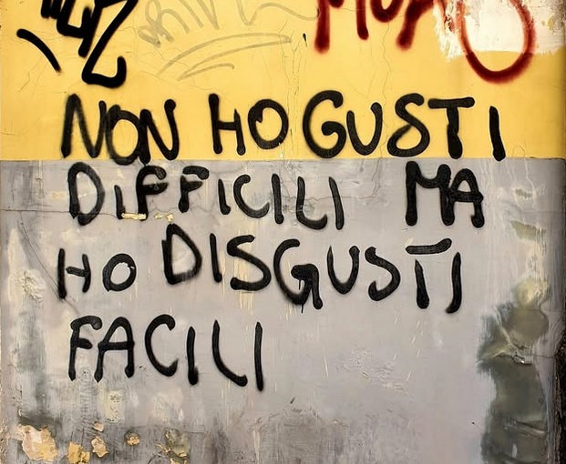 scritto sui muri - Napoli cctm a noi piace leggere scrivere