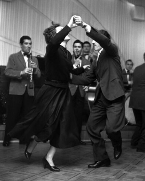 Giancolombo (Italia) Milano 1953 ballare cctm a noi piace leggere fotografia