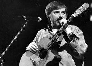 Francesco Guccini musica eskimo amerigo dio è morto cctm a noi piace leggere