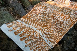 tessuti d’Arte – La stampa a ruggine Made in Italy Stamperia Miserocchi cctm a noi piace leggere
