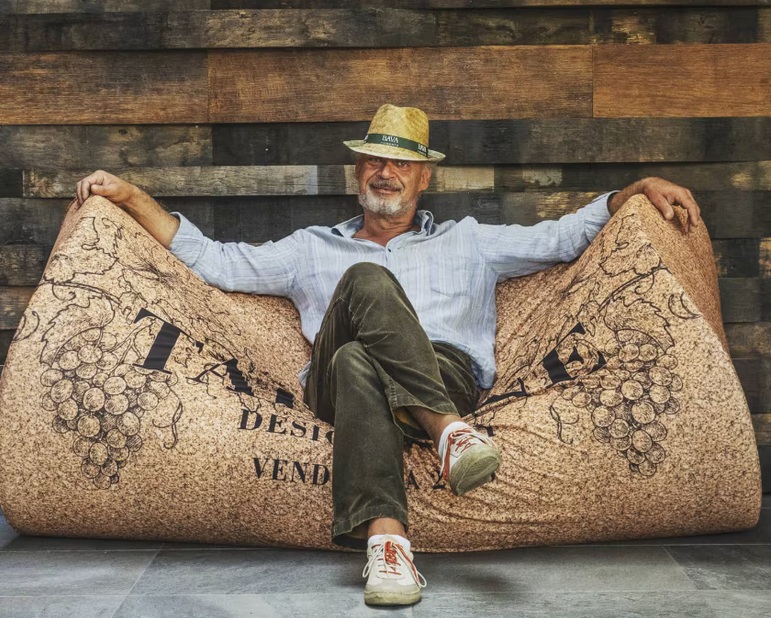 Diego Maria Gugliermetto design italia Tappone Poltrona Frau Gufram cctm a noi piace leggere